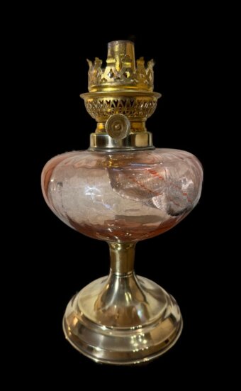 lampe à pétrole restaurée bol en verre rose translucide